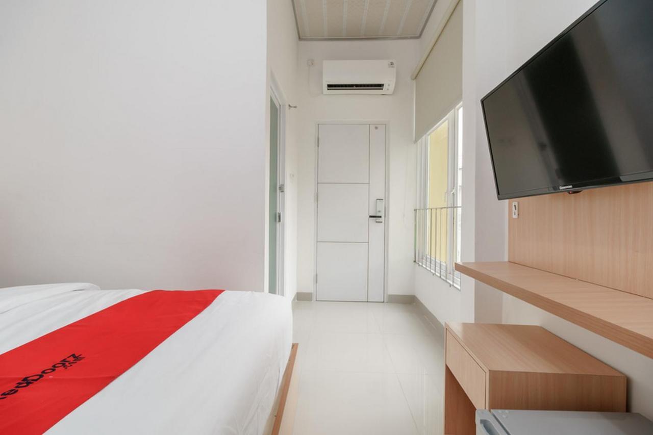 Reddoorz Plus Near Rs Rk Charitas 2 Palembang Exterior foto